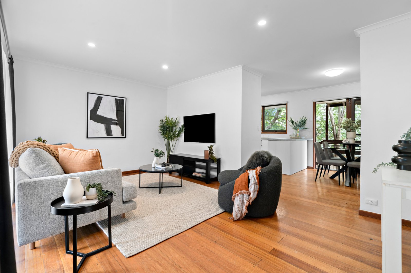 Gallery: 4/22-24 Denbigh Street