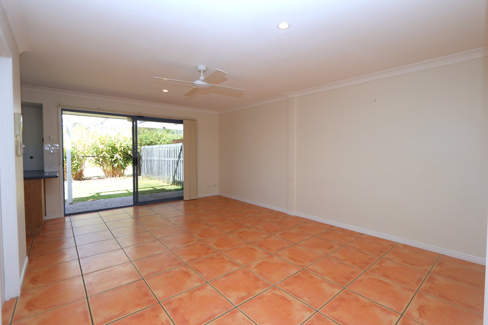 42/2 Studio Drive PACIFIC PINES 7