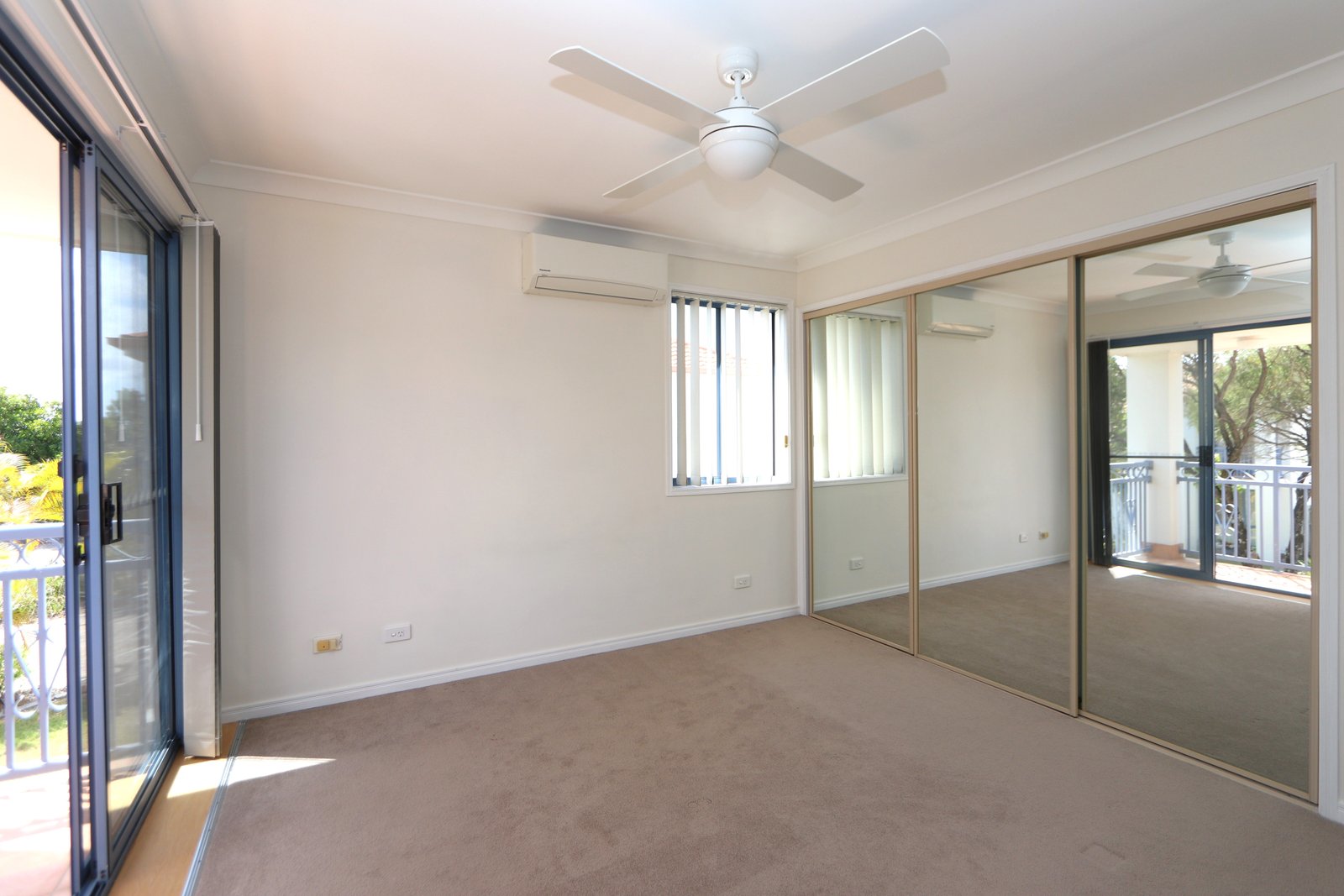 42/2 Studio Drive PACIFIC PINES 10