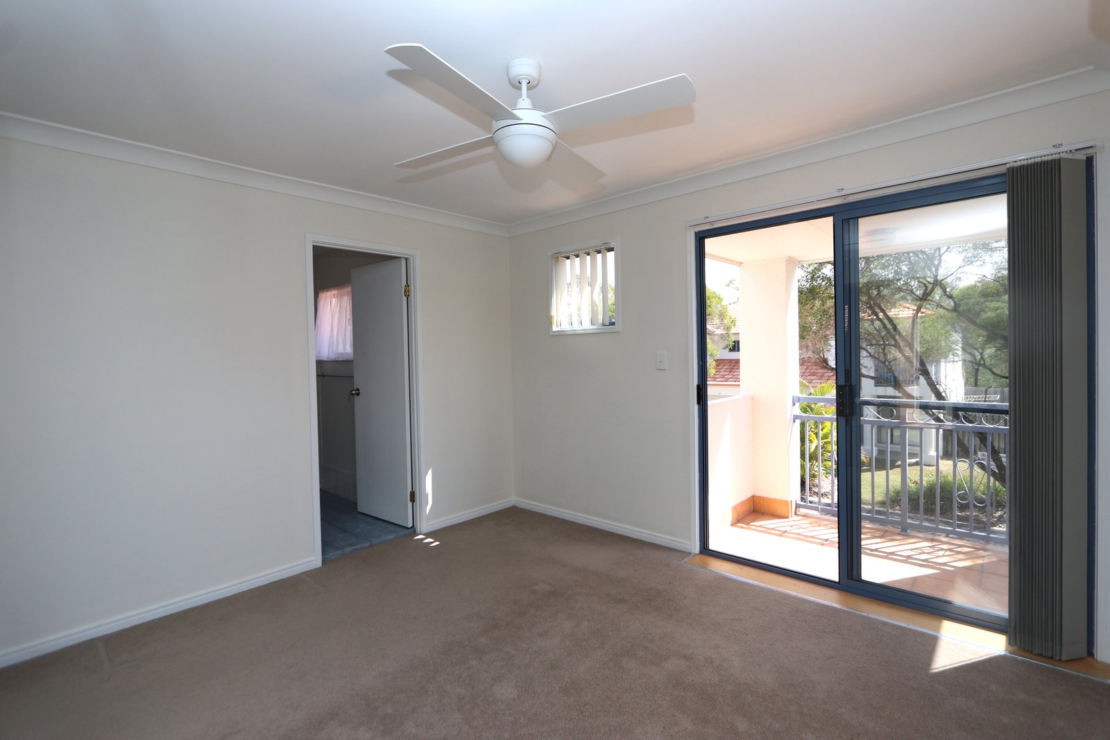 42/2 Studio Drive PACIFIC PINES 11