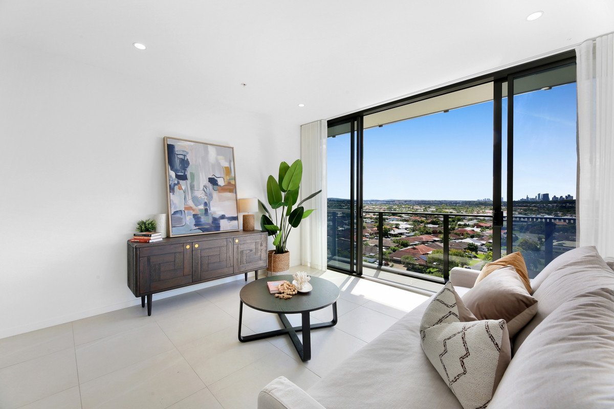 42/20 Executive Drive Burleigh Waters 8