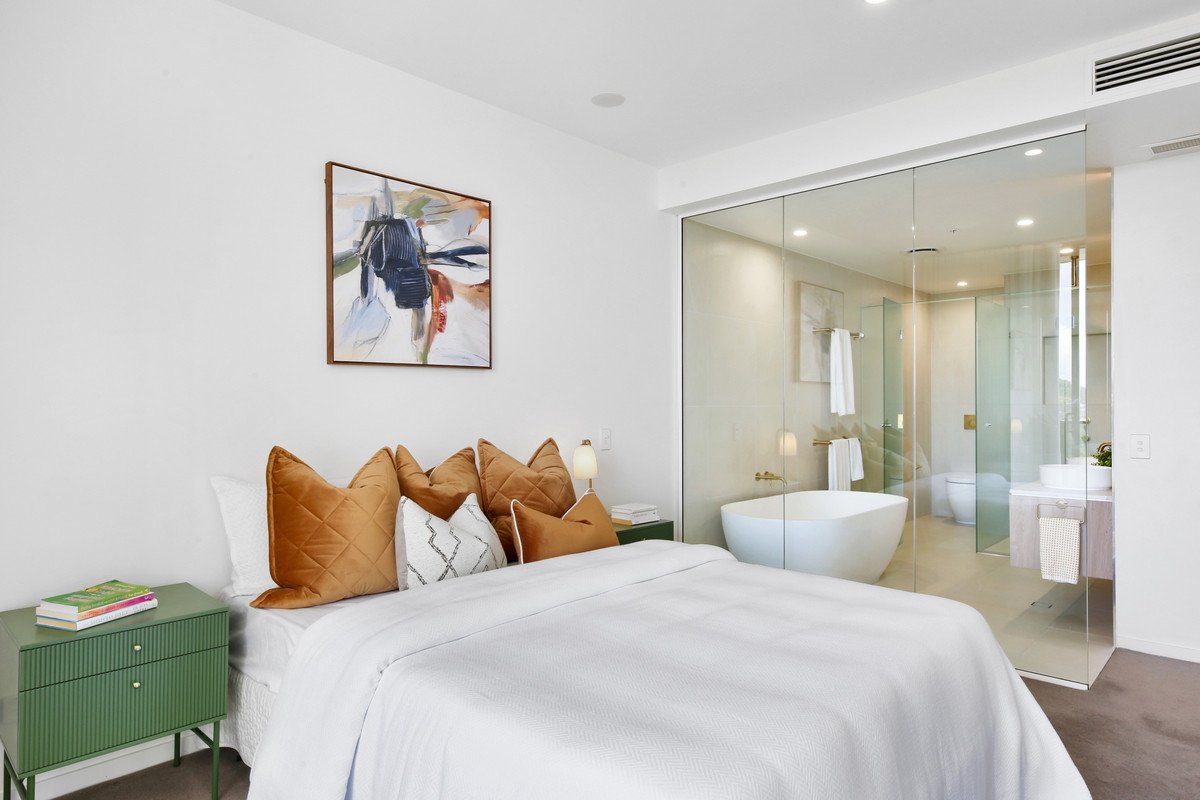 42/20 Executive Drive Burleigh Waters 18