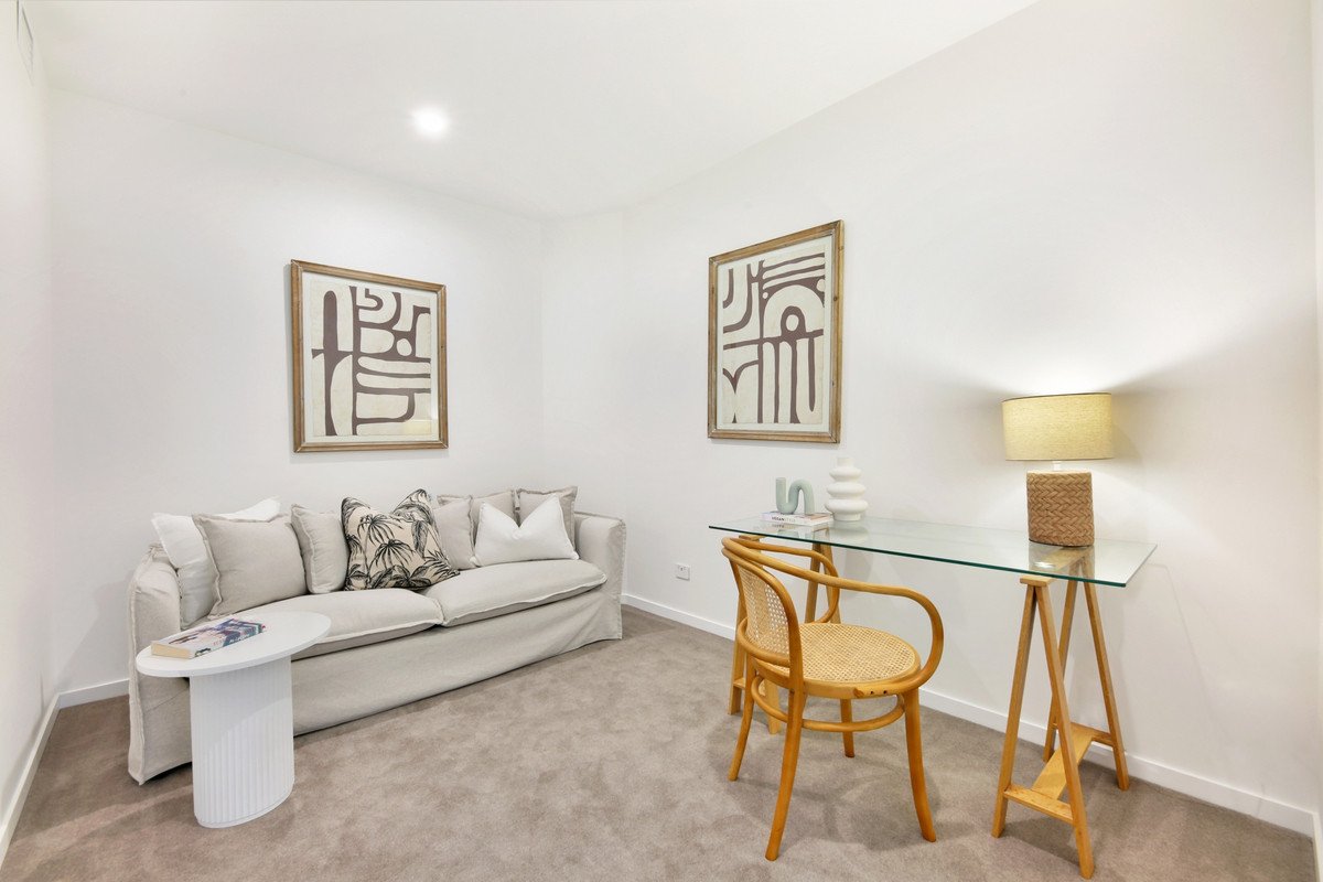 42/20 Executive Drive Burleigh Waters 24