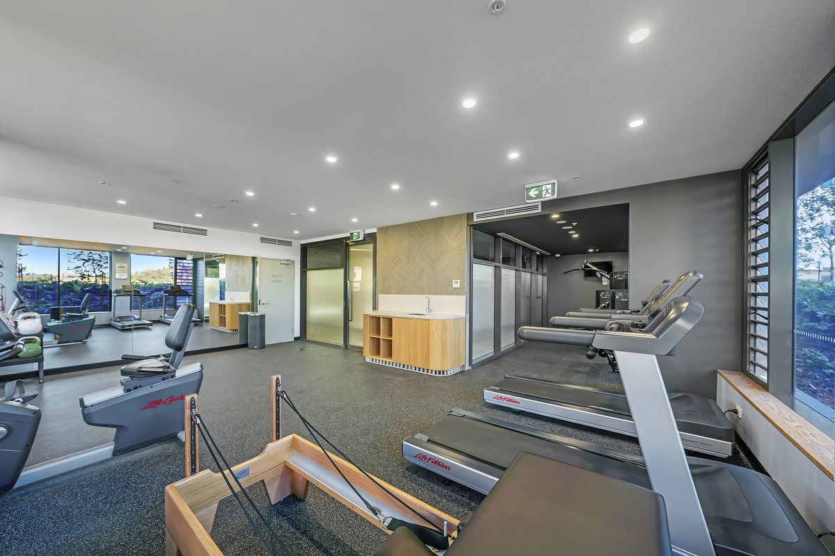 42/20 Executive Drive Burleigh Waters 29