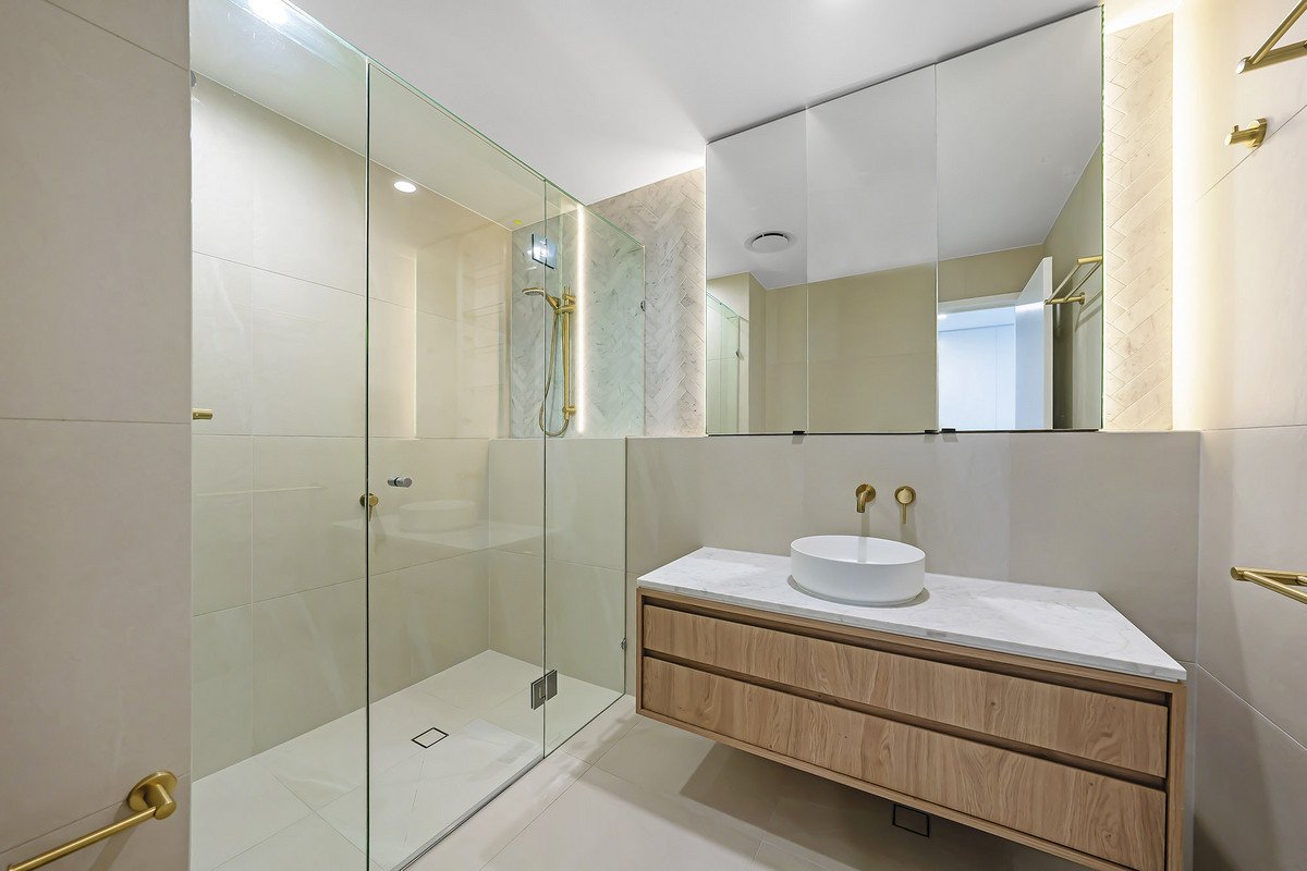 42/20 Executive Drive Burleigh Waters 14