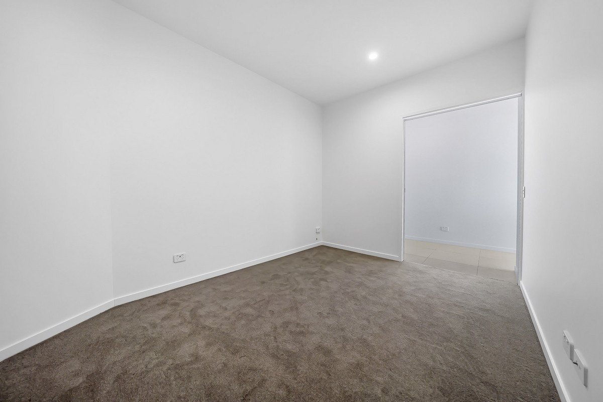 42/20 Executive Drive Burleigh Waters 15