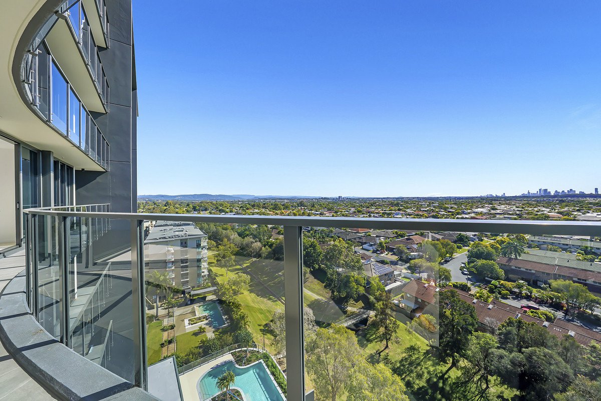 42/20 Executive Drive Burleigh Waters 17