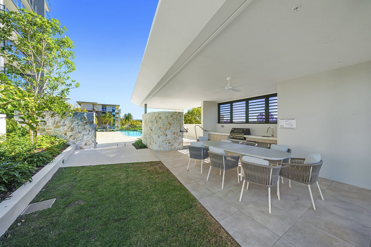 42/20 Executive Drive Burleigh Waters 22