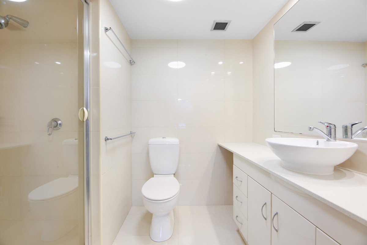 42/202 The Esplanade Burleigh Heads 17