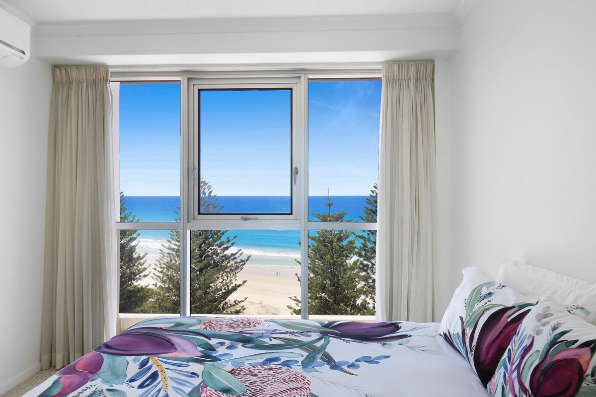 42/202 The Esplanade Burleigh Heads 19