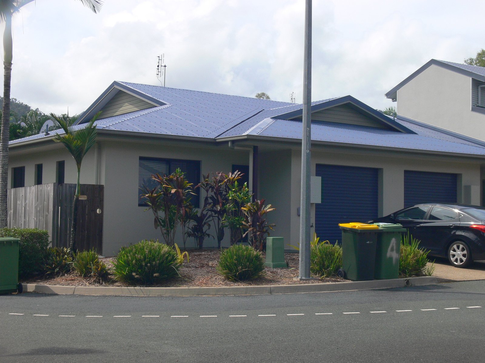 42/25 Abell Road CANNONVALE 1