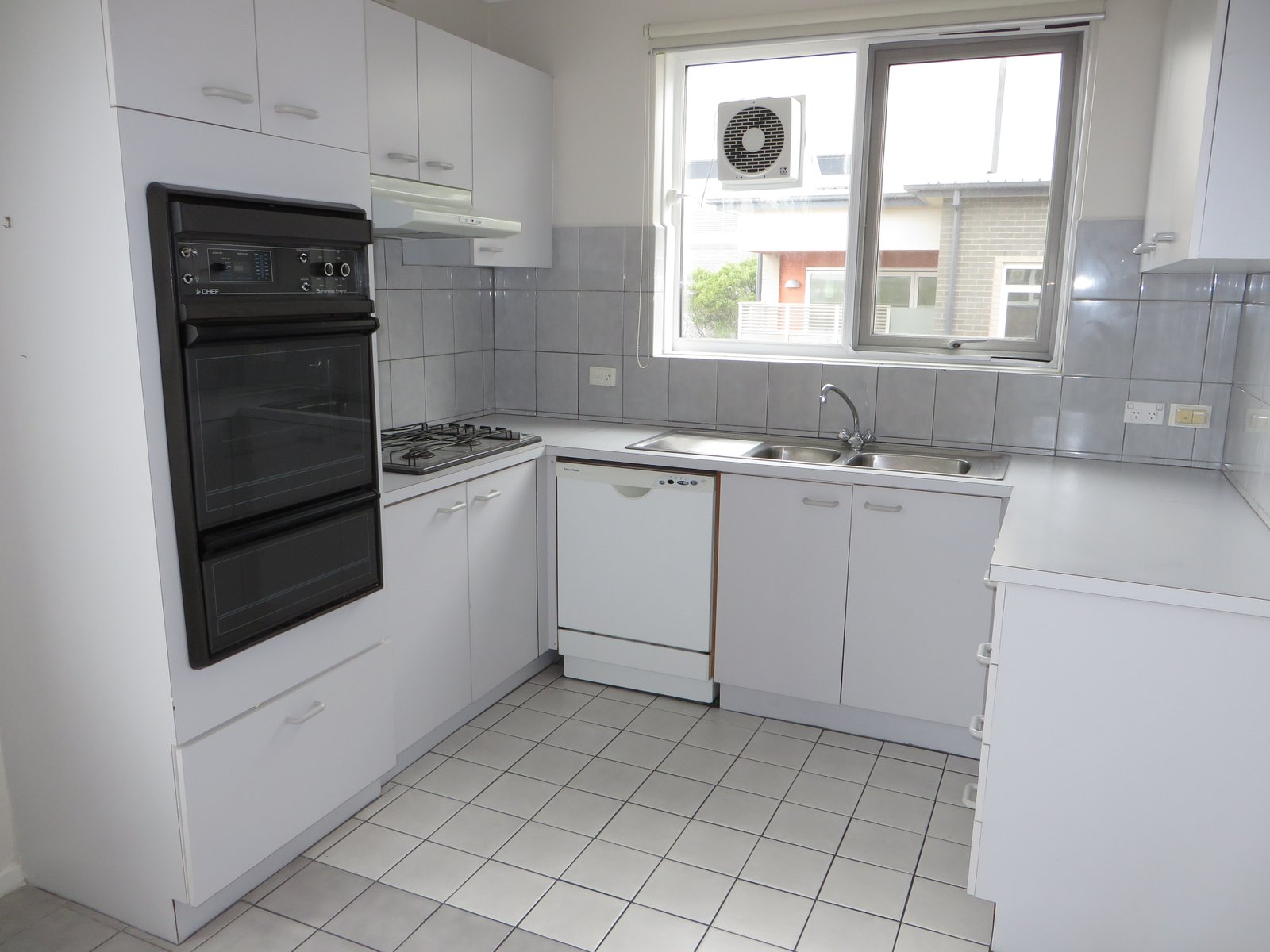 Gallery: 4/22a Fernhill Road North