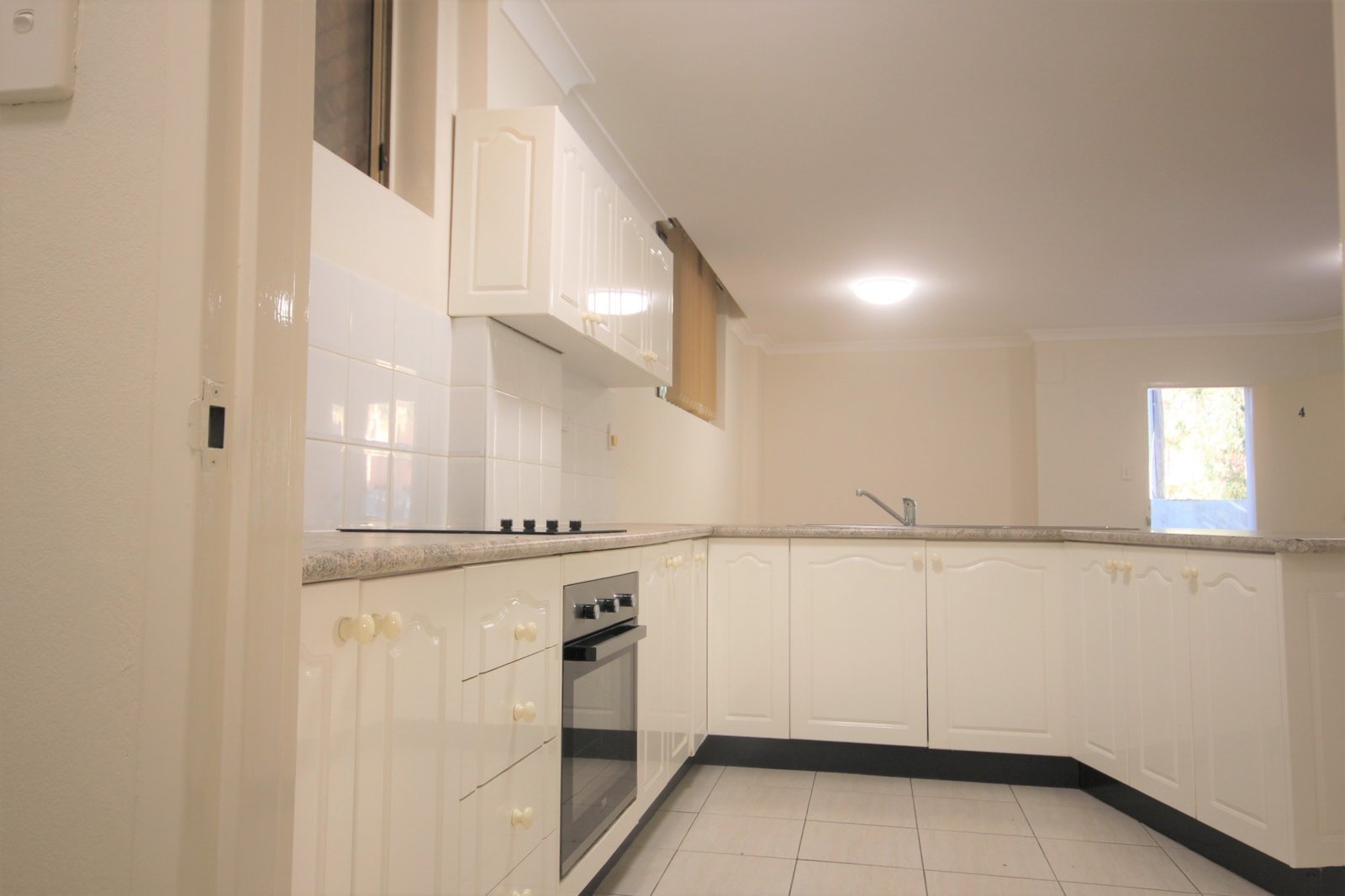 4/23-29 Gray Street SUTHERLAND 3