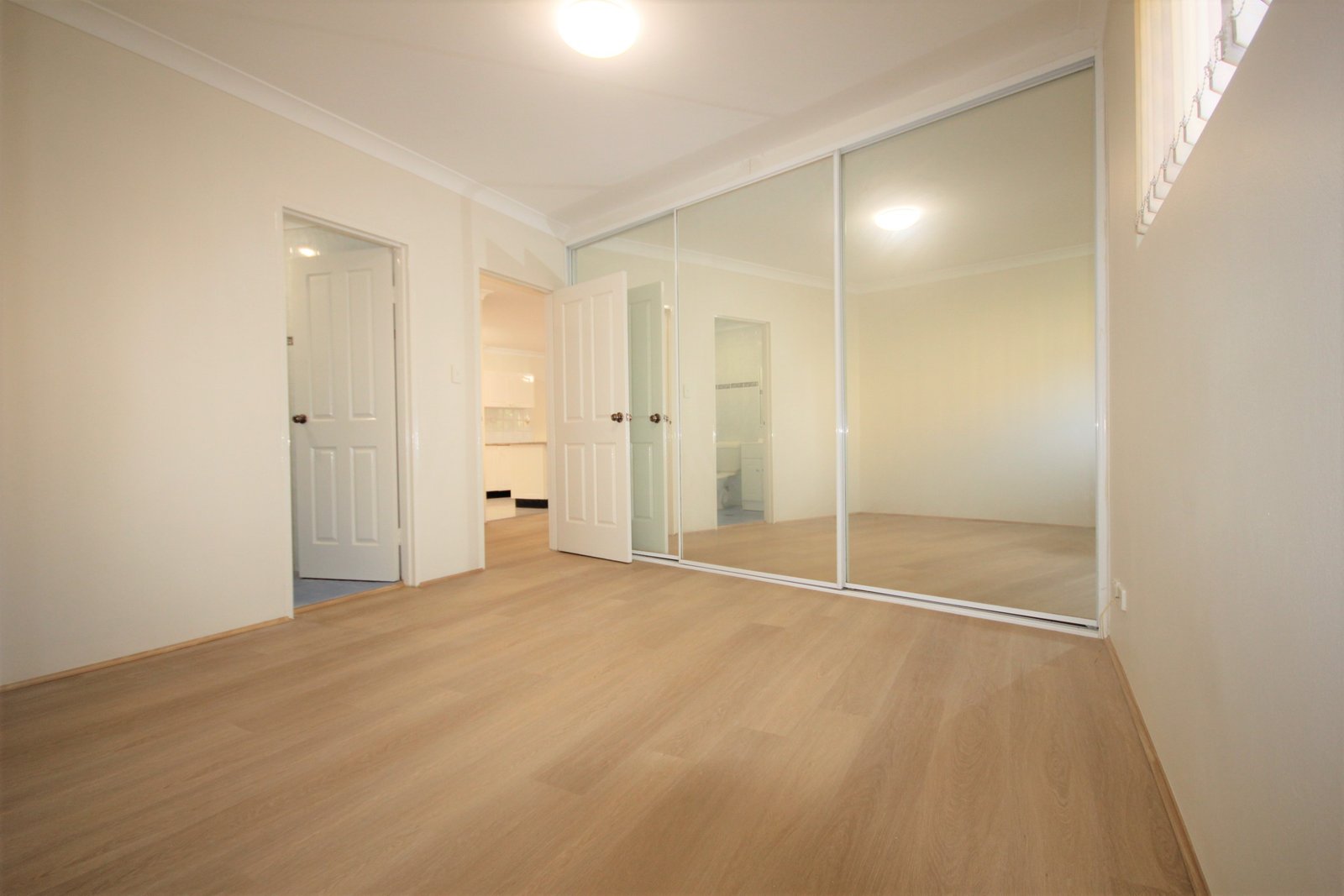 4/23-29 Gray Street SUTHERLAND 8