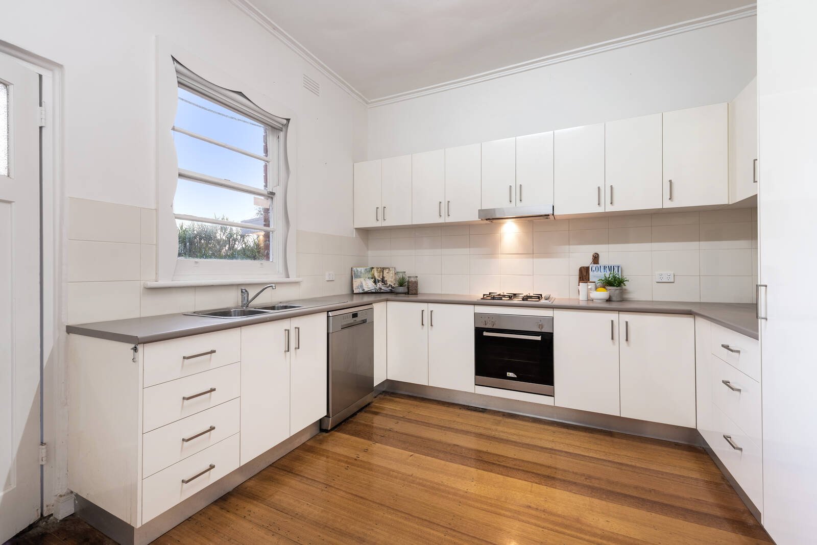 Real Estate and Property in 423 Burke Road, Glen Iris, VIC