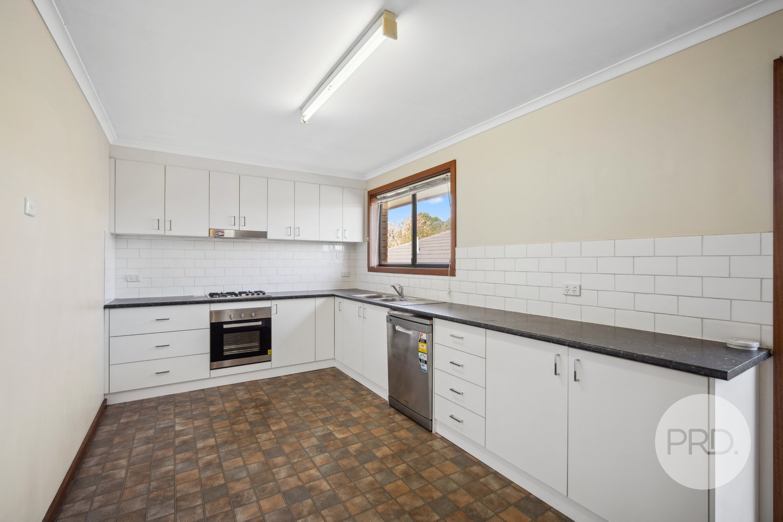 4/23 Dove Street MOUNT AUSTIN 3