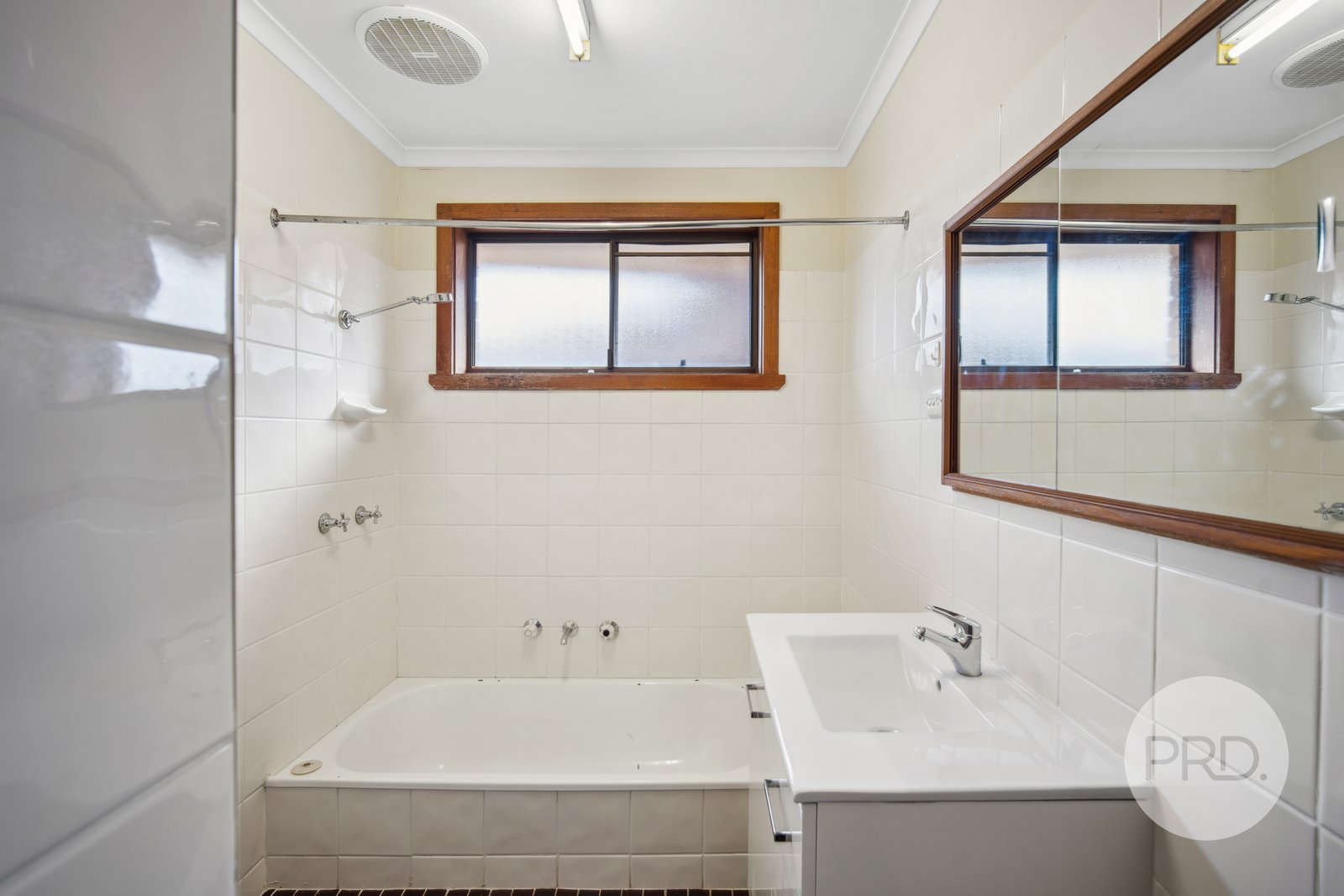 4/23 Dove Street MOUNT AUSTIN 10