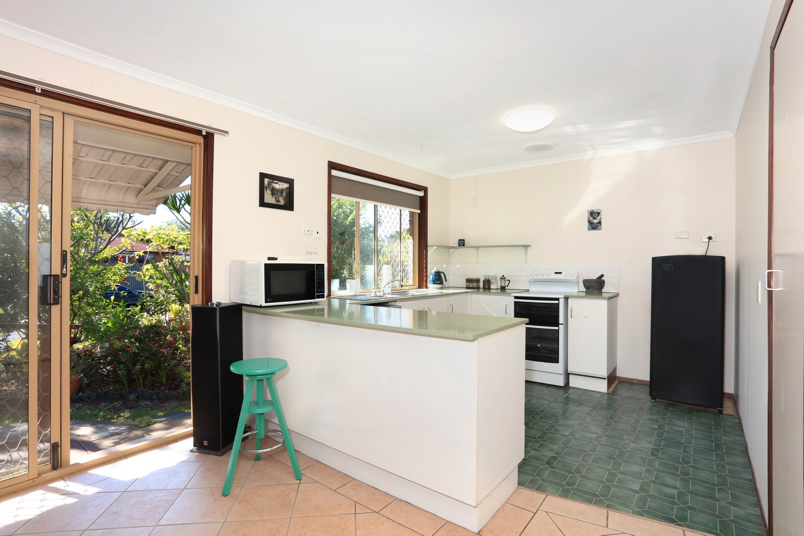 4/23 Galloway Drive ASHMORE 6