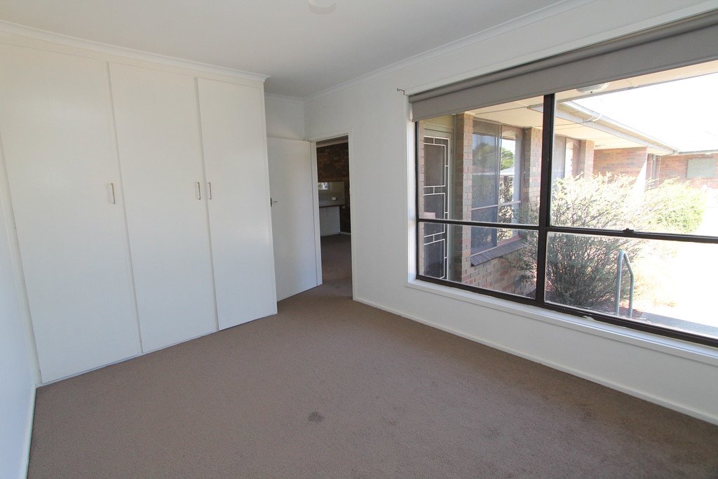 4/23 Longley Street ALFREDTON 12