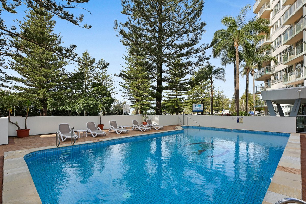 42/30-40 The Esplanade Burleigh Heads 10