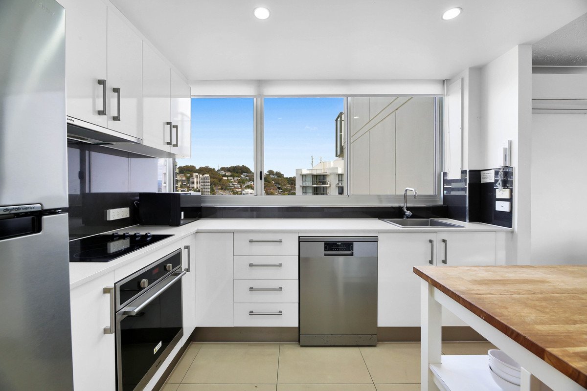 42/30-40 The Esplanade Burleigh Heads 13