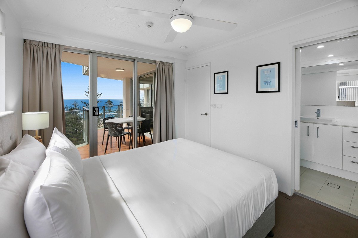 42/30-40 The Esplanade Burleigh Heads 17