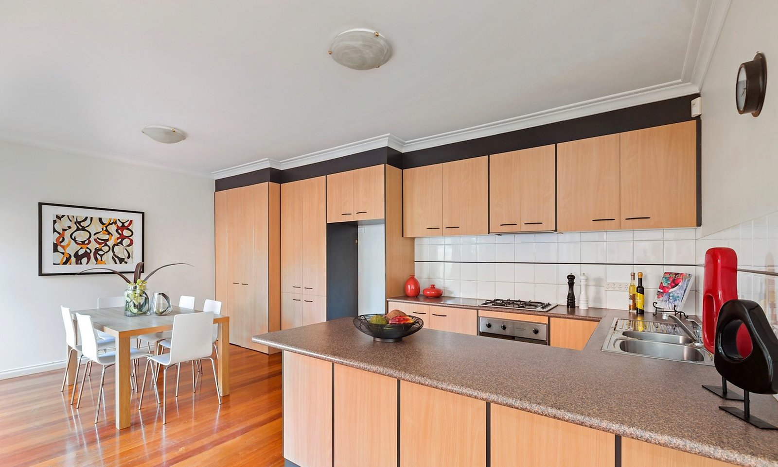 Gallery: 4/232 Cotham Road