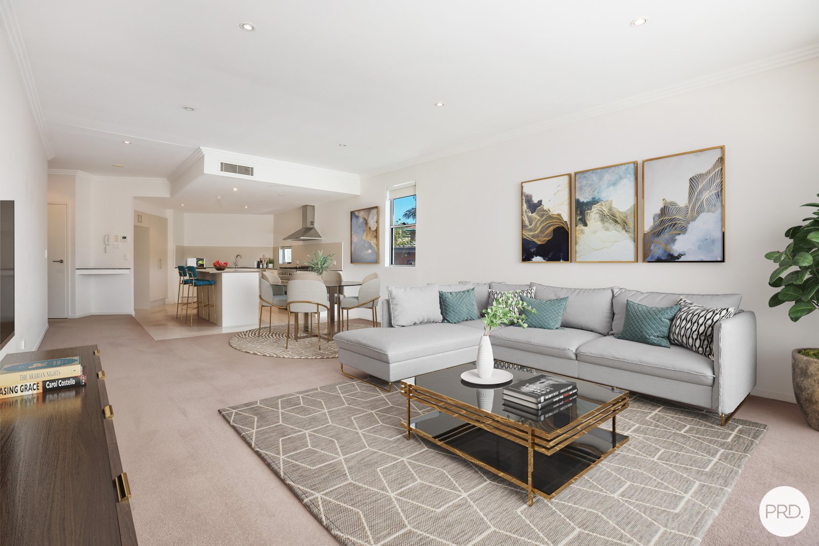 4/24-30 Tarcoola Crescent SURFERS PARADISE 2