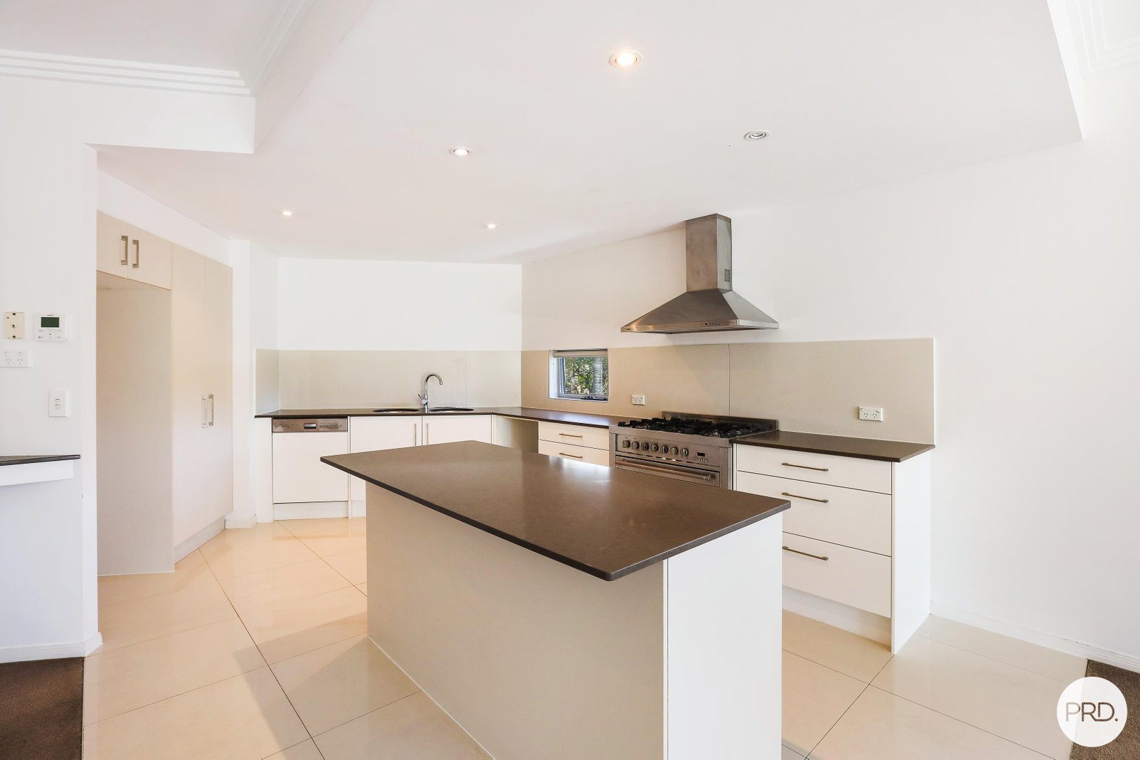 4/24-30 Tarcoola Crescent SURFERS PARADISE 4