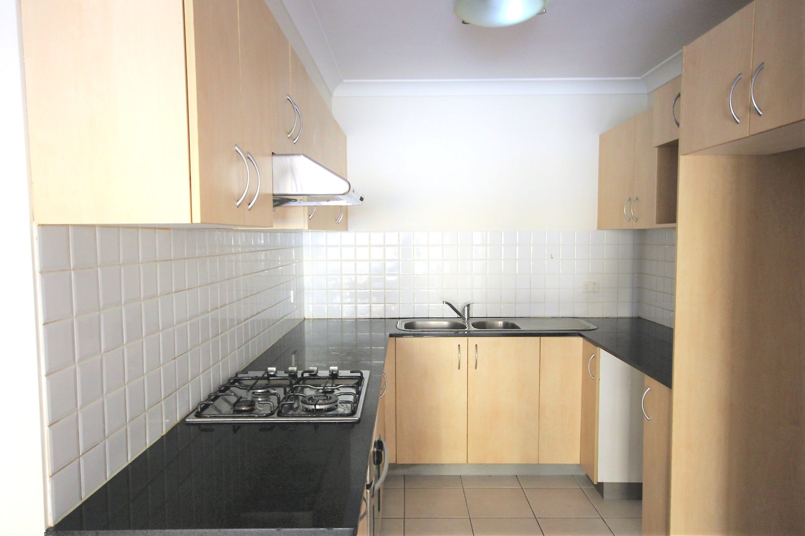 4/24 Belgrave Street KOGARAH 2