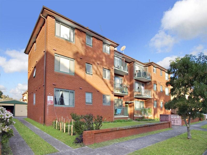 4/24 Brittain Crescent HILLSDALE 1