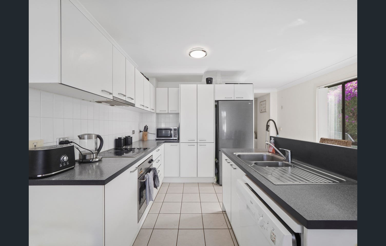 4/24 Brunswick Avenue COFFS HARBOUR 3