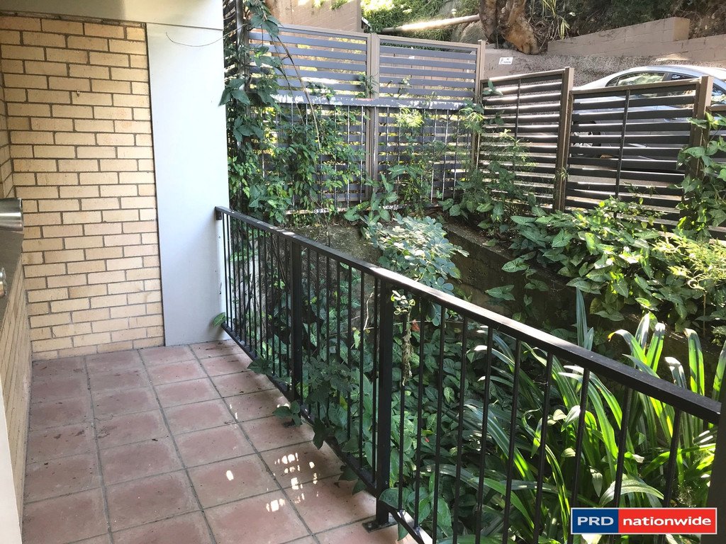 4/24 Crescent Road HAMILTON 9