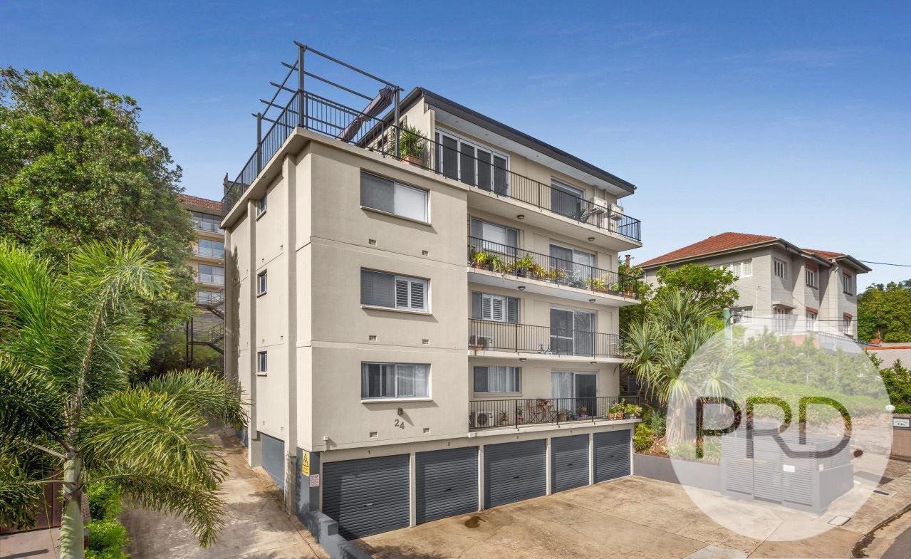 4/24 Crescent Road HAMILTON 1