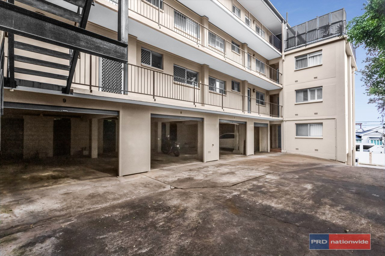 4/24 Crescent Road HAMILTON 12