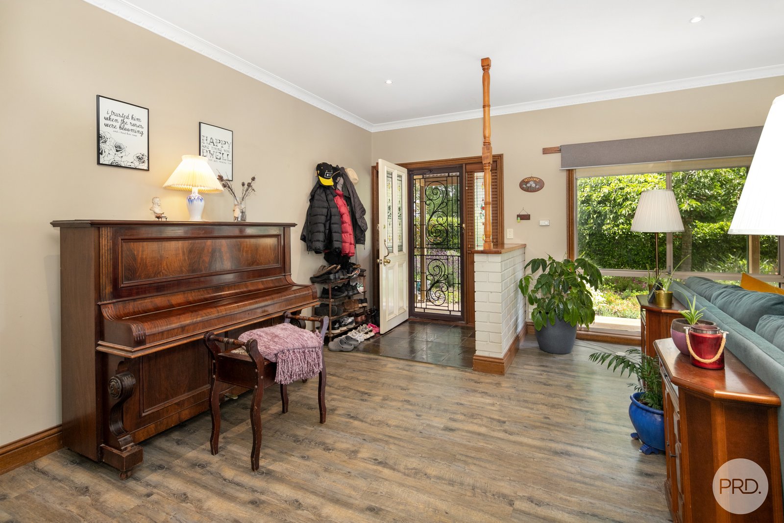 424 Kingston Road KINGSTON 6