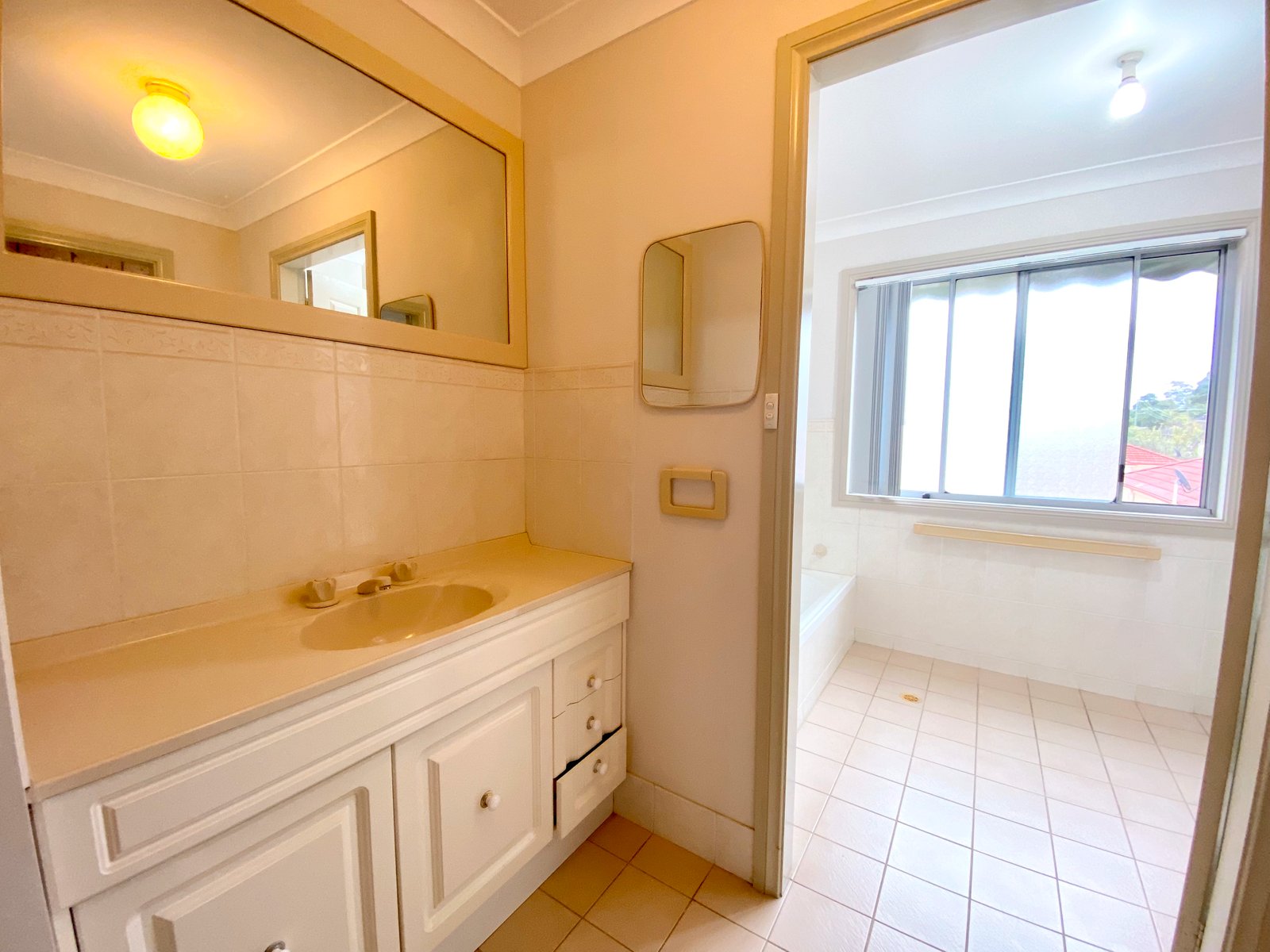 4/24 Tomaree Street NELSON BAY 11