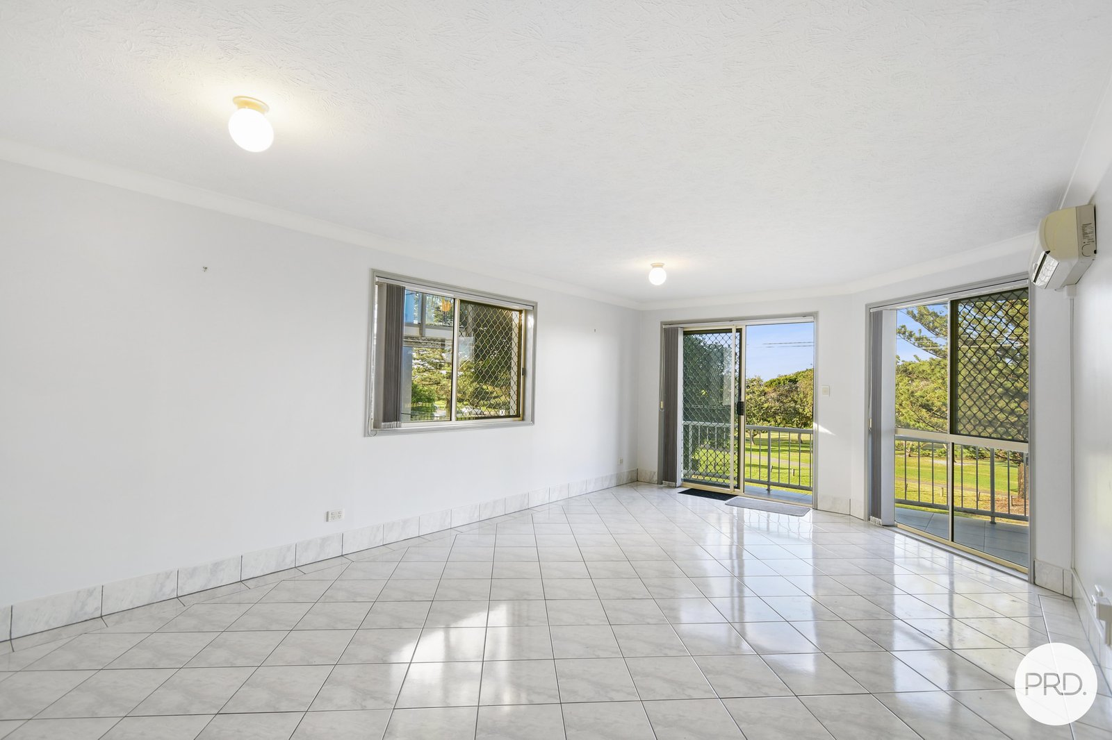 4/242 Marine Parade KINGSCLIFF 7