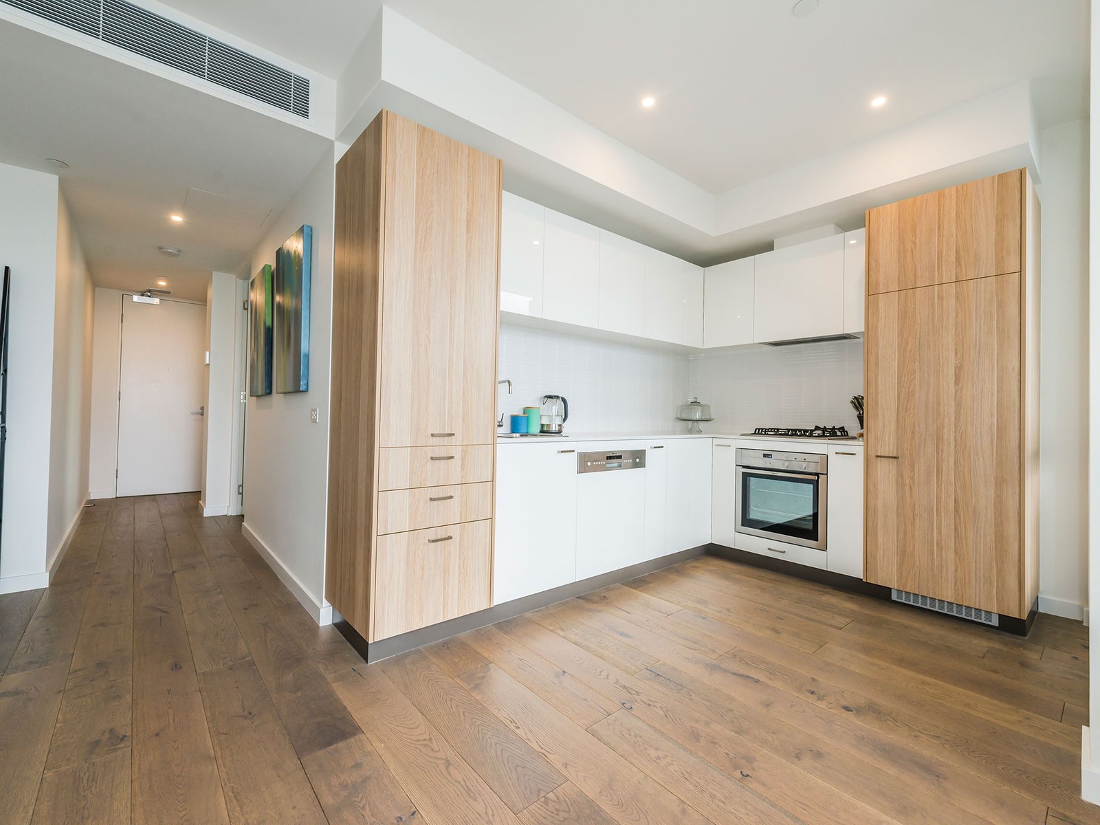 Gallery: 424/220 Bay Road