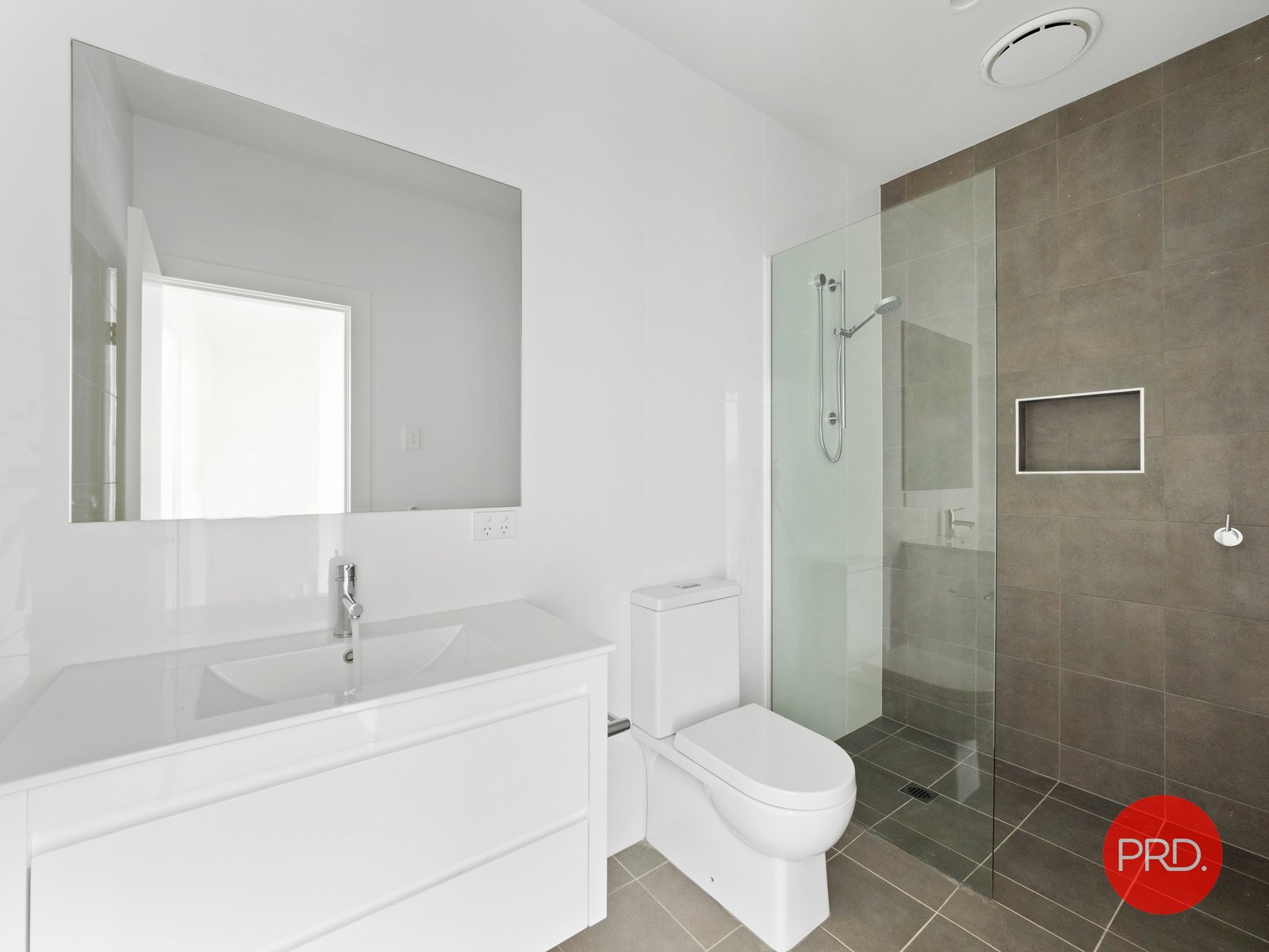 4/245 Harbour Drive COFFS HARBOUR 5