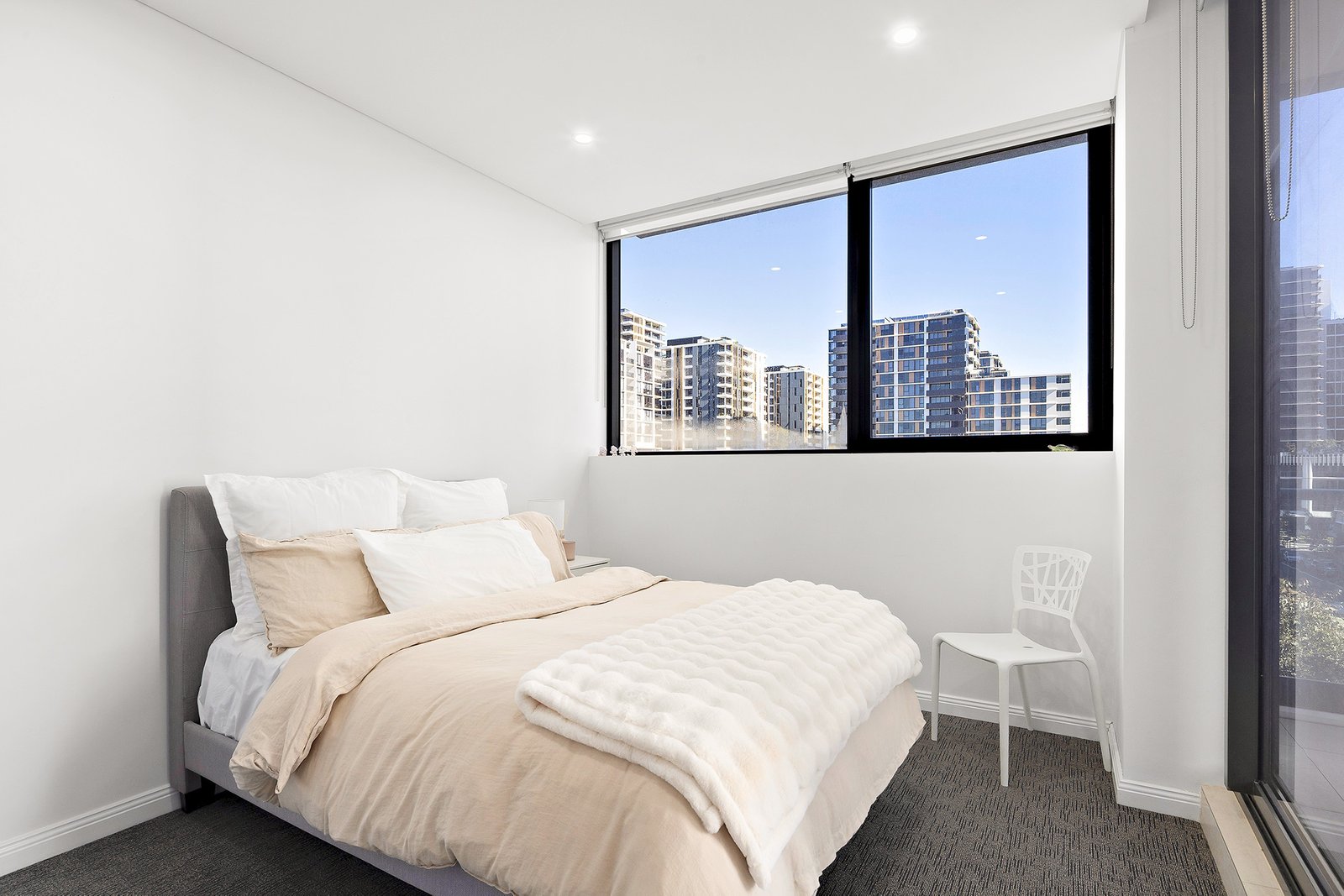 424/8 Studio Drive EASTGARDENS 9