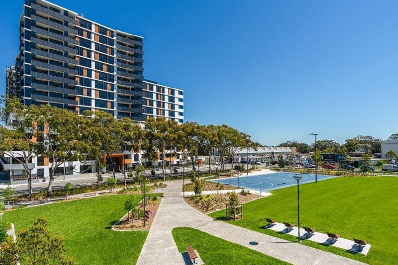 424/8 Studio Drive EASTGARDENS 17