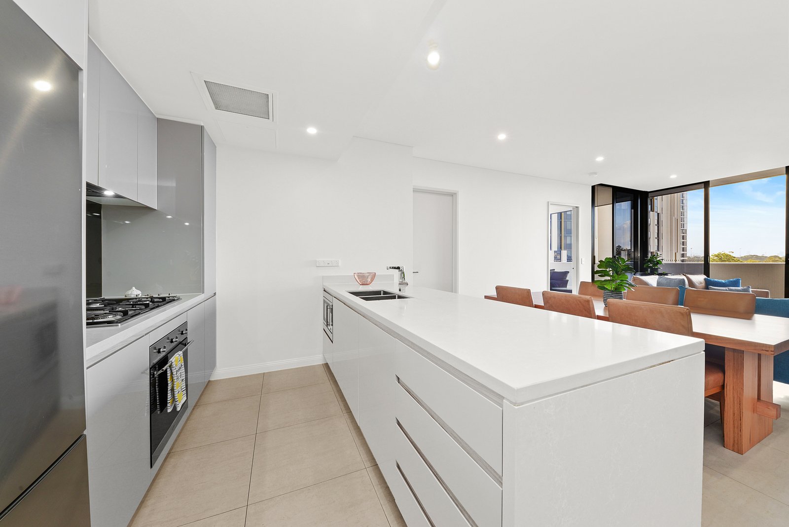 424/8 Studio Drive EASTGARDENS 5