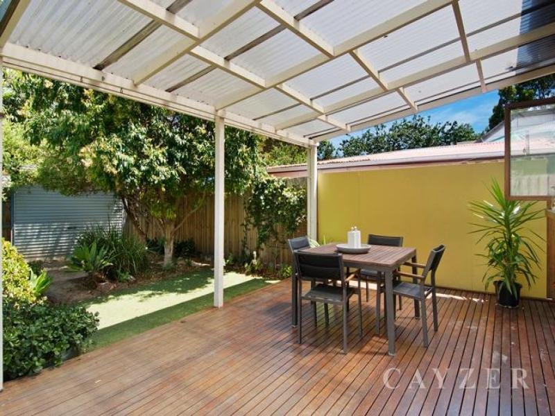 Gallery: 425 Dorcas Street