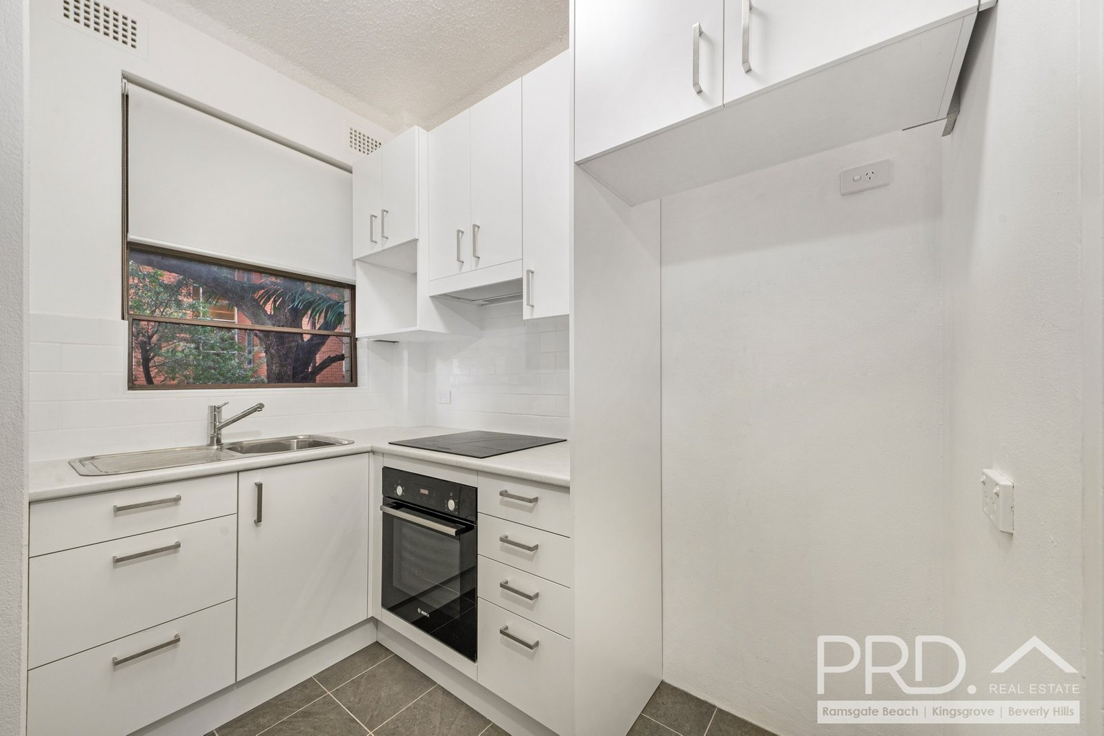 4/25 Gannon Avenue DOLLS POINT 2