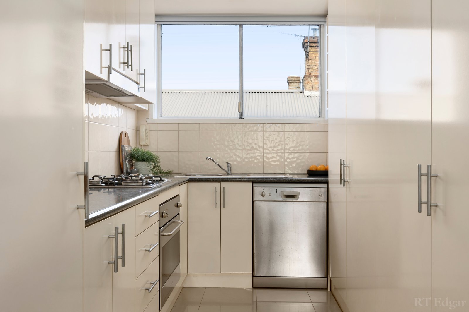 Real Estate and Property in 4/25 Gladstone Avenue, Armadale, VIC