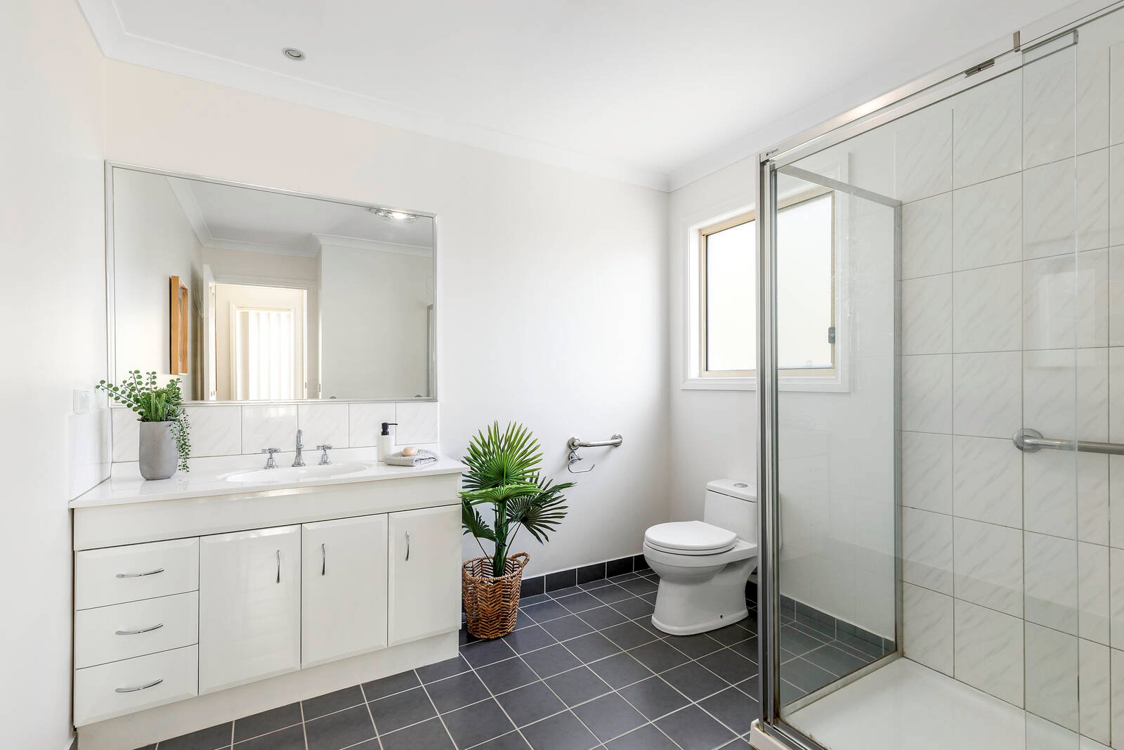 Real Estate and Property in 4/25 Lorimer Street, Greensborough, VIC