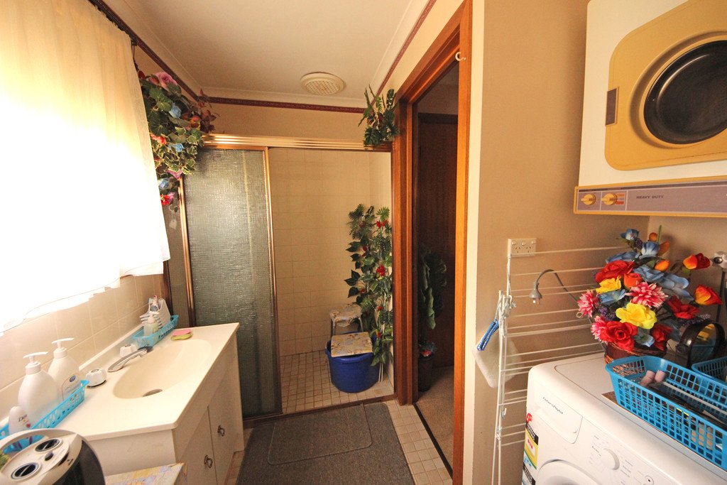 425 Village Drive KINGSTON 5