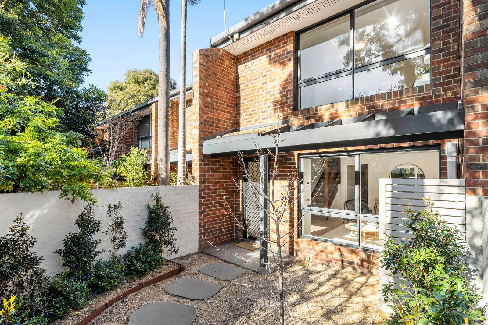 Gallery: 4/252 Barkly Street