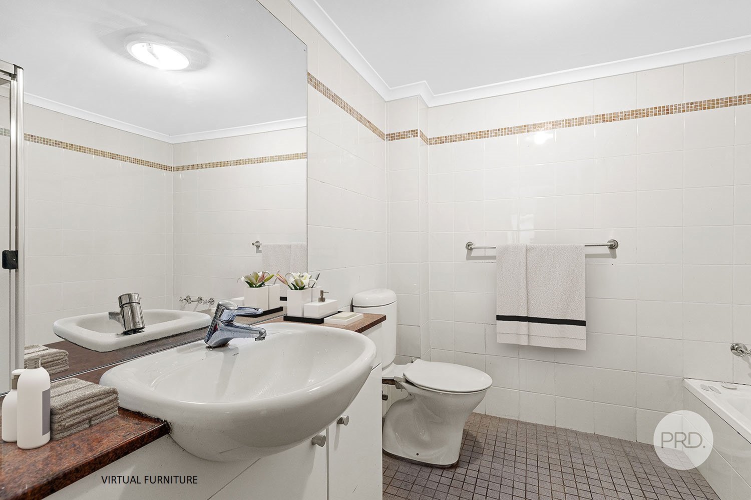42/6-12 Carrington Avenue HURSTVILLE 8